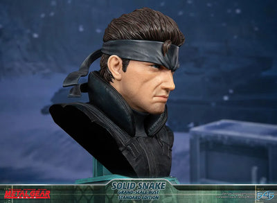 Solid Snake - LIMITED EDITION: 600 – First 4 Figures – ActionFigure Brasil — close