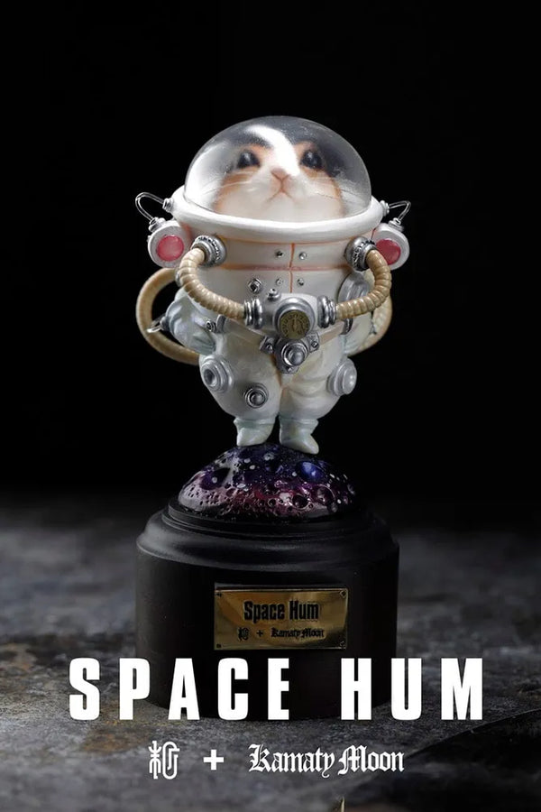 Space Hum (White) (White) – Manas SUM – ActionFigure Brasil