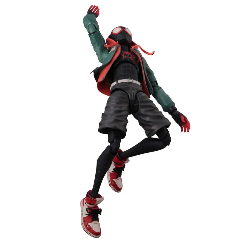 Spider-Man: Into the Spider-Verse - Miles Morales - Spider-Man - Miles Morales - SV-Action - December 2021 Re-release  (Sentinel)ㅤ – Sentinel – ActionFigure Brasil