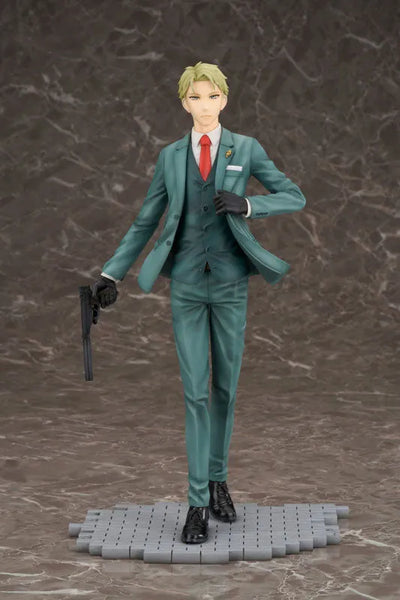 Spy x Family Loid Forger 1/7ㅤ – FuRyu – ActionFigure Brasil