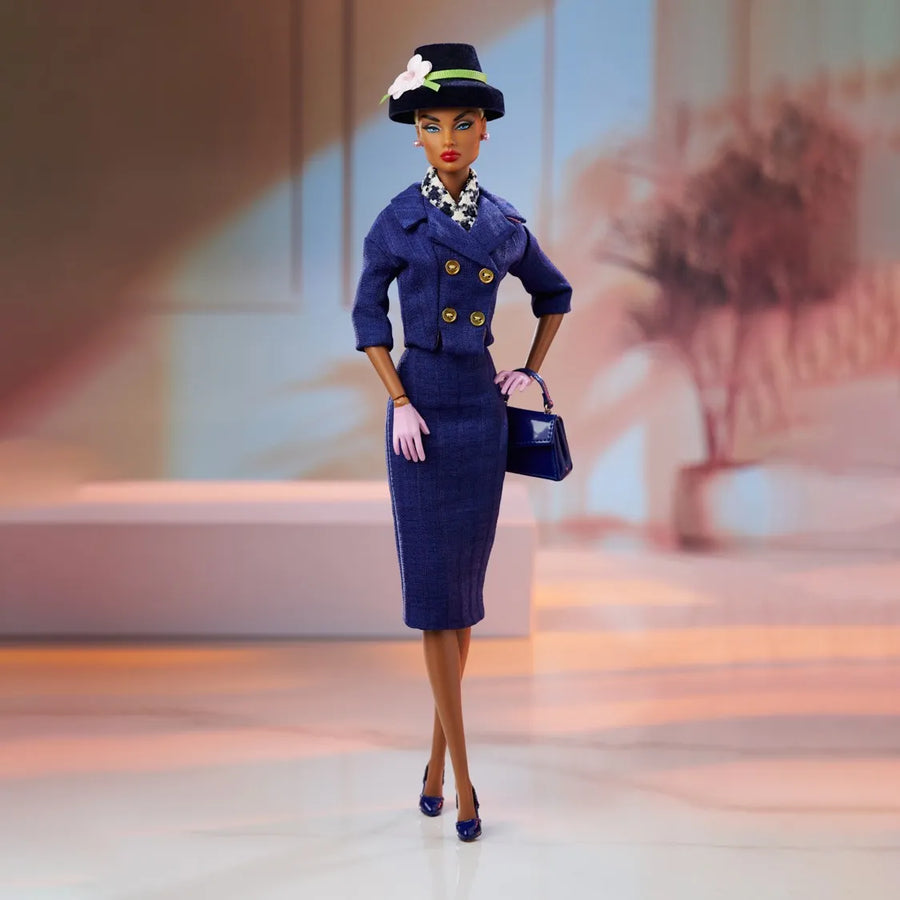 Standout Fall - Della Roux™ - LIMITED EDITION: 600 – Integrity Toys – ActionFigure Brasil