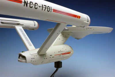 Star Trek: The Original Series - U.S.S. Enterprise NCC-1701ㅤ – Diamond Select Toys – ActionFigureBrasil — close