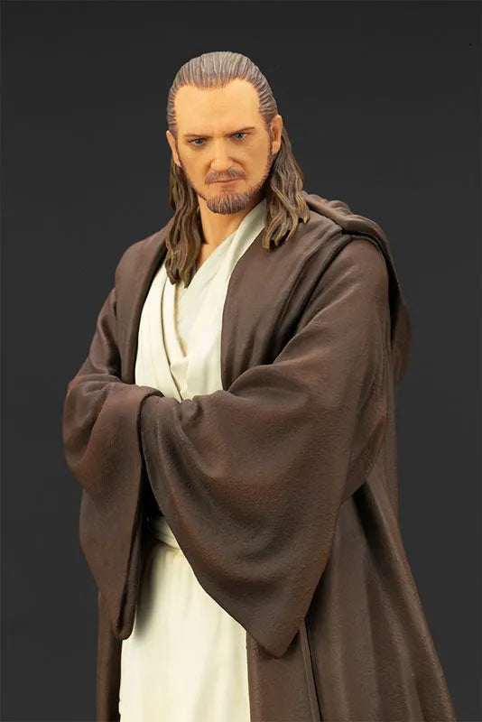 Star Wars: Episode I – The Phantom Menace - Qui-Gon Jinn - ARTFX+ - 1/10 (Kotobukiya)ㅤ – Kotobukiya – ActionFigure Brasil