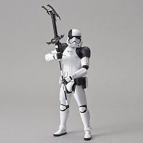 Star Wars: The Last Jedi - First Order Stormtrooper - First Order Executioner - Characters & Creatures - Star Wars Plastic Model - 1/12 (Bandai)ㅤ – Bandai As Manufacturer – ActionFigure Brasil