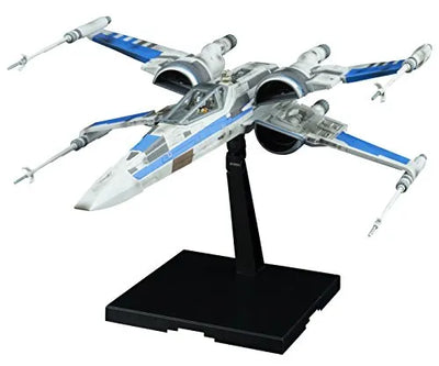 Star Wars: The Last Jedi - Spacecrafts & Vehicles - Star Wars Plastic Model - Blue Squadron Resistance X-wing Fighter - 1/72 (Bandai)ㅤ – Bandai – ActionFigureBrasil