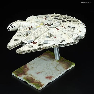 Star Wars: The Last Jedi - Spacecrafts & Vehicles - Star Wars Plastic Model - Millennium Falcon - 1/144 (Bandai)ㅤ – Bandai – ActionFigureBrasil — close
