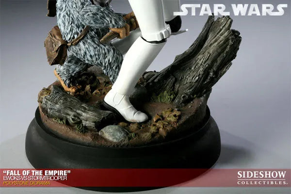 Star Wars VS. Diorama Series - Ewoks VS Stormtrooper (Fall Of The Empire)ㅤ – Sideshow Collectibles – ActionFigure Brasil