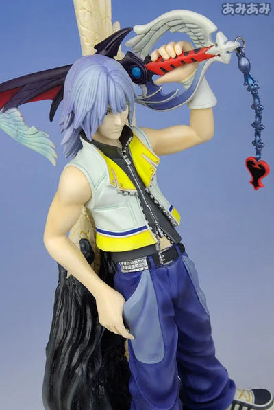 STATIC ARTS - Kingdom Hearts II: Rikuㅤ – Square Enix – ActionFigure Brasil — ângulo diferente