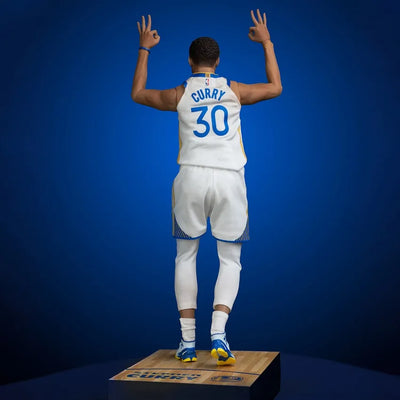 Stephen Curry (Standard Edition) – Infinity Studio – ActionFigure Brasil — com base expositora