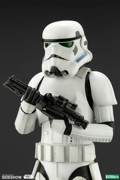 Stormtrooper – Kotobukiya – ActionFigure Brasil — com base expositora