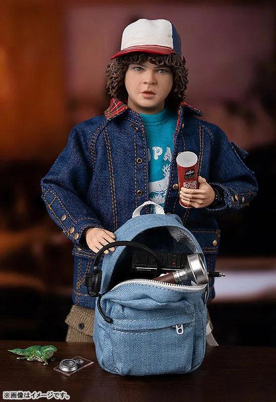 Stranger Things - Dustin Henderson - 1/6 - 2024 Re-release (ThreeZero)ㅤ – ThreeZero – ActionFigure Brasil