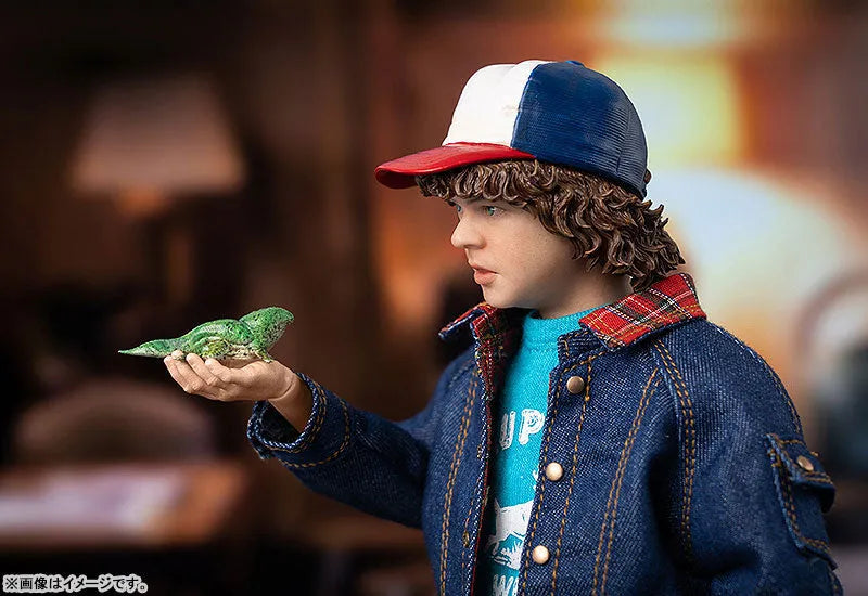 Stranger Things - Dustin Henderson - 1/6 - 2024 Re-release (ThreeZero)ㅤ – ThreeZero – ActionFigure Brasil