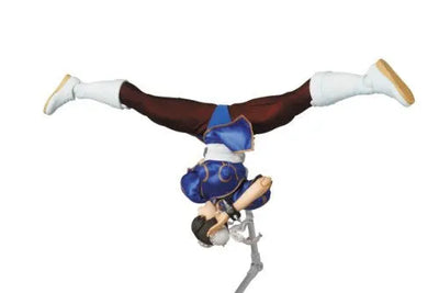 Street Fighter - Street Fighter IV - Chun-Li - Real Action Heroes #656 - 1/6 - Ver.2 (Medicom Toy)ㅤ – Medicom Toy – ActionFigureBrasil — ambientada