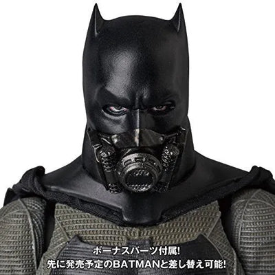 Suicide Squad - Harley Quinn - Mafex No.042 - Dress Ver. (Medicom Toy)ㅤ – Medicom Toy – ActionFigure Brasil — close