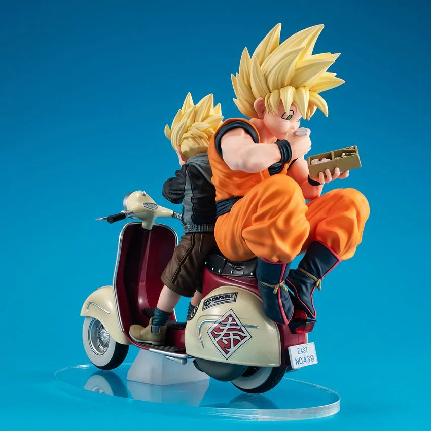 Super Saiyan Son Goku & Super Saiyan Son Gohan on Motorbike – MegaHouse – ActionFigure Brasil
