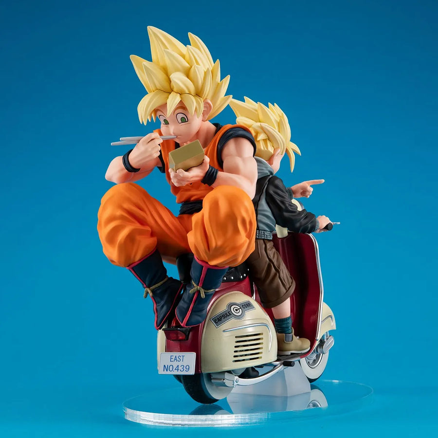Super Saiyan Son Goku & Super Saiyan Son Gohan on Motorbike – MegaHouse – ActionFigure Brasil