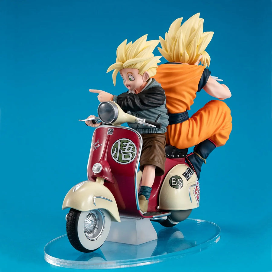 Super Saiyan Son Goku & Super Saiyan Son Gohan on Motorbike – MegaHouse – ActionFigure Brasil