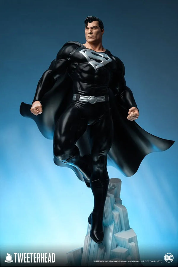 Superman (Black Suit) – Tweeterhead – ActionFigure Brasil