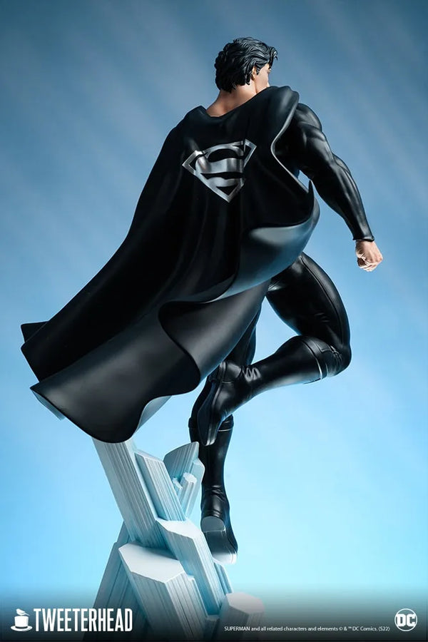 Superman (Black Suit) – Tweeterhead – ActionFigure Brasil
