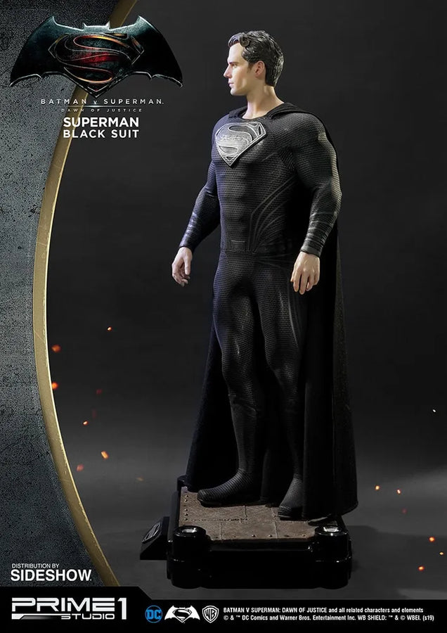 Superman (Black Suit Version) - LIMITED EDITION: 150 – Prime 1 Studio – ActionFigure Brasil