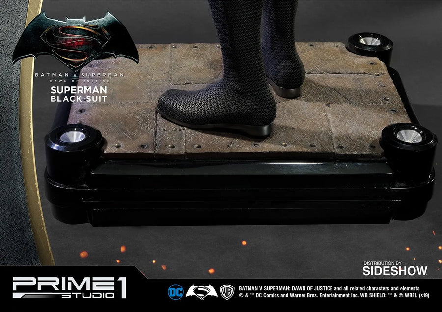 Superman (Black Suit Version) - LIMITED EDITION: 150 – Prime 1 Studio – ActionFigure Brasil