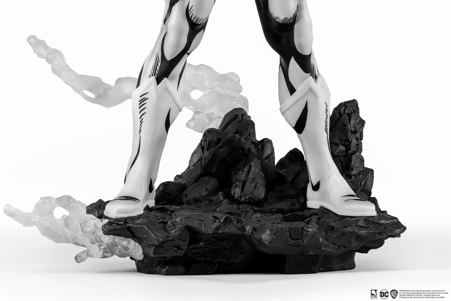 Superman Black & White Version (PX Exclusive) - LIMITED EDITION: 3000 (Black & White Version) – PureArts – ActionFigure Brasil