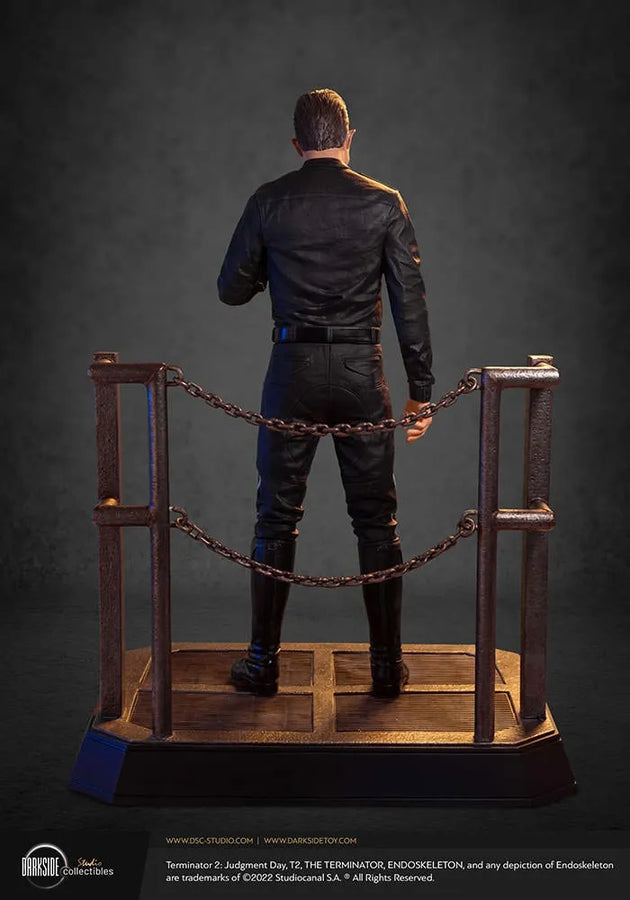 T-1000 - LIMITED EDITION: 350 – DarkSide Collectibles Studio – ActionFigure Brasil — ambientada