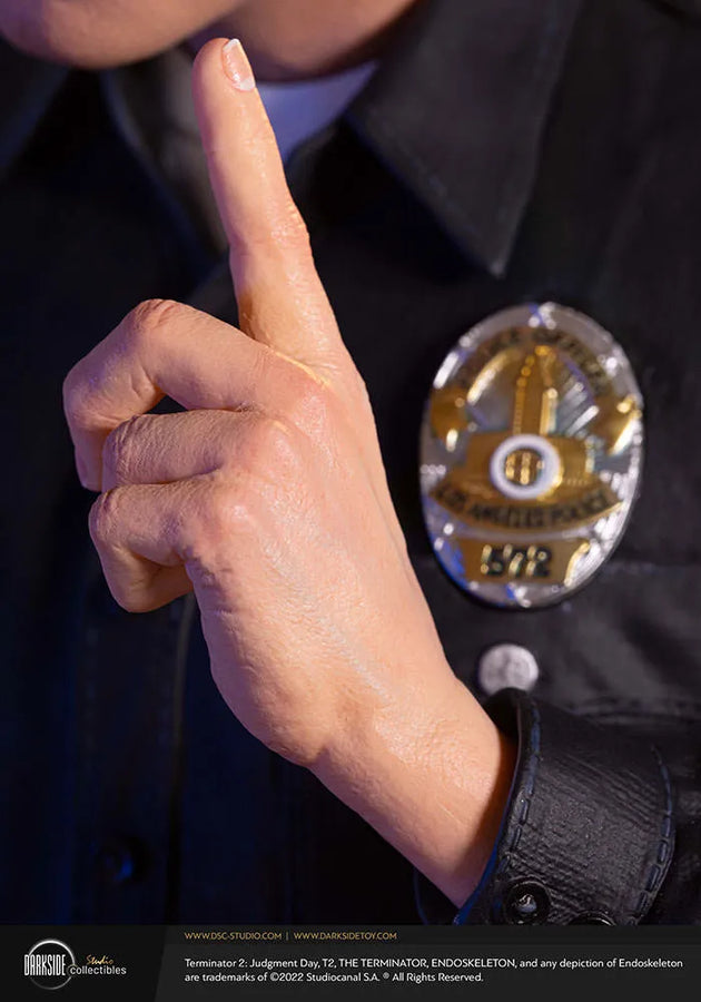 T-1000 - LIMITED EDITION: 350 – DarkSide Collectibles Studio – ActionFigure Brasil — ambientada