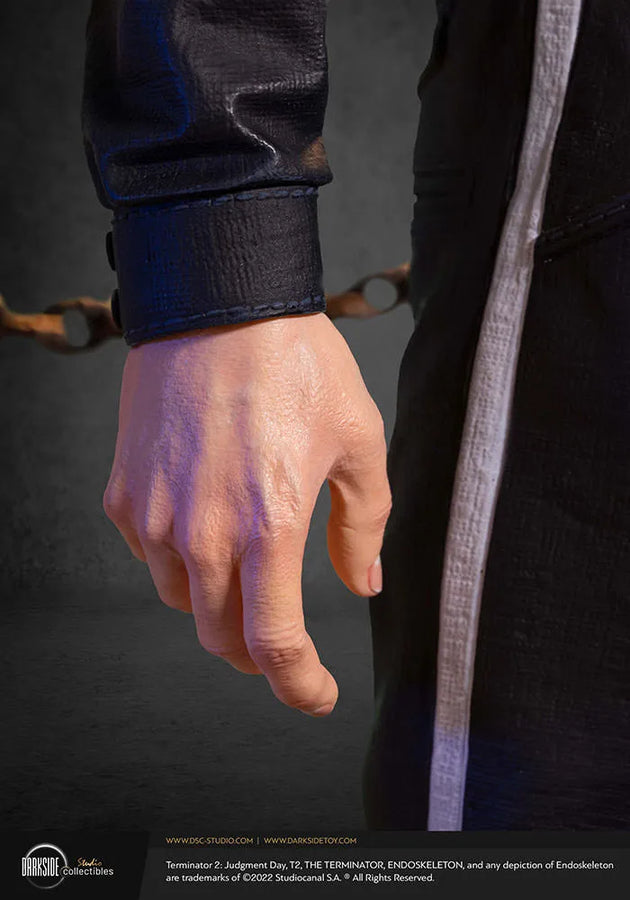 T-1000 - LIMITED EDITION: 350 – DarkSide Collectibles Studio – ActionFigure Brasil — ambientada