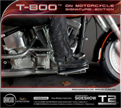 T-800 on Motorcycle - LIMITED EDITION: 250 – DarkSide Collectibles Studio – ActionFigure Brasil — com base expositora