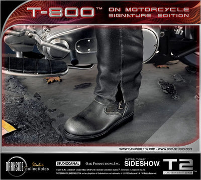 T-800 on Motorcycle - LIMITED EDITION: 250 – DarkSide Collectibles Studio – ActionFigure Brasil — ambientada