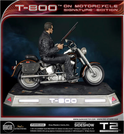 T-800 on Motorcycle - LIMITED EDITION: 250 – DarkSide Collectibles Studio – ActionFigure Brasil — ambientada