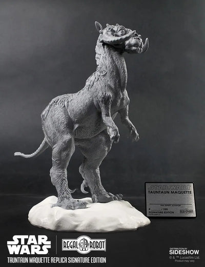 Tauntaun Maquette - LIMITED EDITION: 250 – Regal Robot – ActionFigure Brasil — close