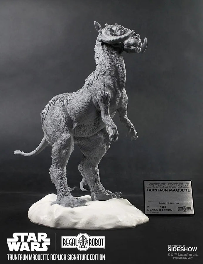 Tauntaun Maquette - LIMITED EDITION: 250 – Regal Robot – ActionFigure Brasil — close