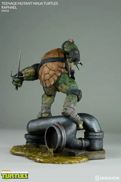 Teenage Mutant Ninja Turtles - Statue Raffaello by Paolo Riveraㅤ – Sideshow Collectibles – ActionFigureBrasil — acessórios
