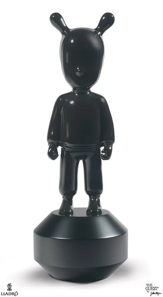 The Black Guest – Lladró – ActionFigure Brasil