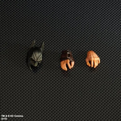 The Dark Knight Rises - Bane - Play Arts Kai (Square Enix)ㅤ – Square Enix – ActionFigure Brasil — acessórios