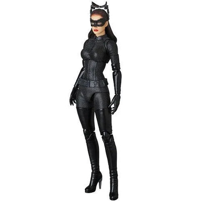 The Dark Knight Rises - Selina Kyle - Mafex No.50 - Ver.2.0 (Medicom Toy)ㅤ – Medicom Toy – ActionFigure Brasil — ambientada