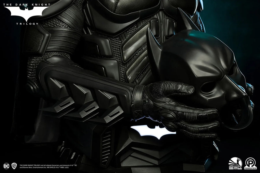 The Dark Knight Trilogy Batman - LIMITED EDITION: 500 – Infinity Studio X Penguin Toys – ActionFigure Brasil