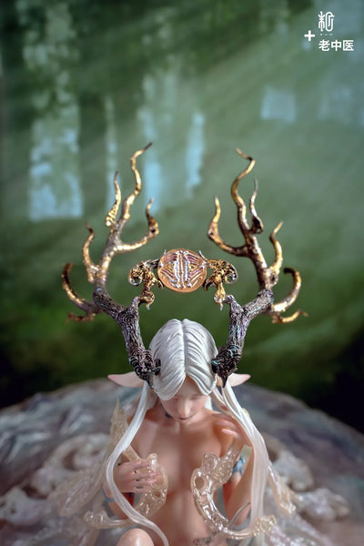 The Deer Lady Version 1 – Manas SUM – ActionFigure Brasil — close
