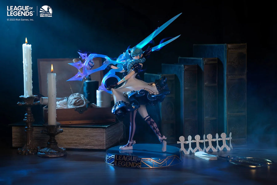 The Hallowed Seamstress Gwen - LIMITED EDITION: 997 – Infinity Studio – ActionFigure Brasil