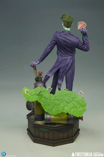 The Joker - LIMITED EDITION: TBD – Tweeterhead – ActionFigure Brasil — ambientada