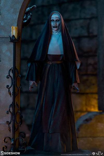 The Nun - LIMITED EDITION: 400 – Sideshow Collectibles – ActionFigure Brasil — ângulo diferente