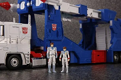 The Transformers: The Movie - Transformers 2010 - Daniel Witwicky - Spike Witwicky - Ultra Magnus - The Transformers: Masterpiece MP-22 (Takara Tomy)ㅤ – Takara Tomy – ActionFigureBrasil — ambientada