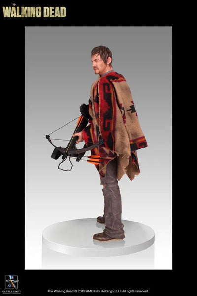 "The Walking Dead" 1/4 Scale Statue Daryl Dixonㅤ – Gantaku – ActionFigure Brasil — ambientada