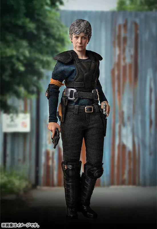 The Walking Dead - Carol Peletier - Season 1 - 1/6 (threezero)ㅤ – ThreeZero – ActionFigure Brasil — ângulo diferente