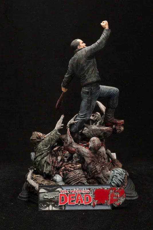 The Walking Dead - Negan Statueㅤ – McFarlane Toys/豆魚雷 – ActionFigure Brasil