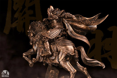 Three Kingdoms Generals Guan Yu Bronzed – Infinity Studio – ActionFigure Brasil — com base expositora