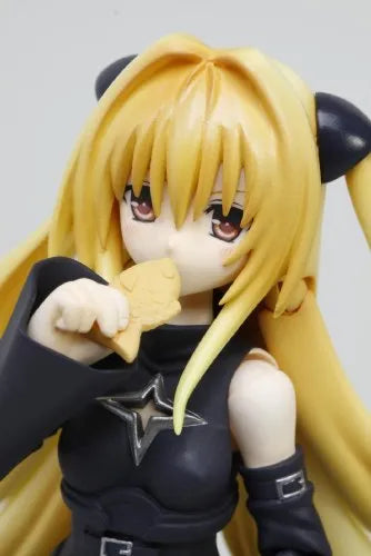 To LOVEru Darkness - Konjiki no Yami - S.H.Figuarts (Bandai)ㅤ – Bandai – ActionFigure Brasil