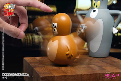 "Tom and Jerry" Figure Tom and Jerry (Mishap Style / Vase and Roly-poly)ㅤ – Soap Studio – ActionFigureBrasil — ângulo diferente